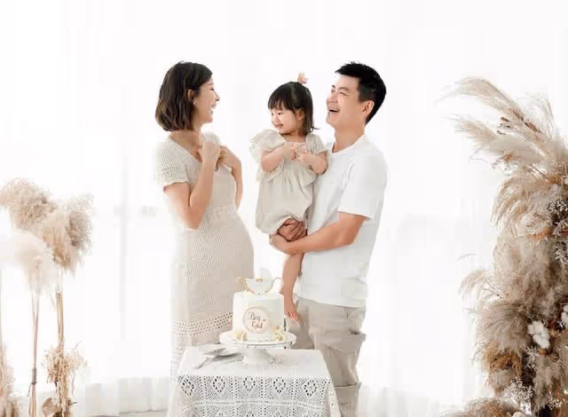 恭喜!香港知名女星宣布二胎懷子,如願嫁入豪門住過億海景豪宅