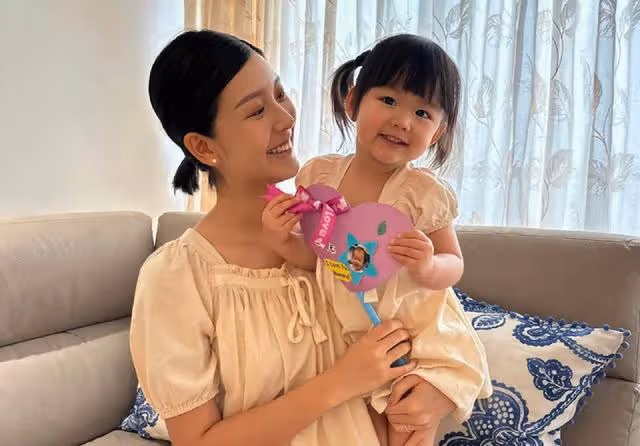 恭喜!香港知名女星宣布二胎懷子,如願嫁入豪門住過億海景豪宅