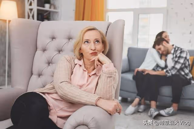 帶孫子8年,我「陽」了暈倒,兒媳看著都不管,我毅然搬走租房子