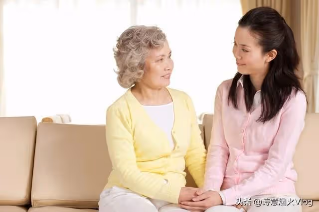 帶孫子8年,我「陽」了暈倒,兒媳看著都不管,我毅然搬走租房子