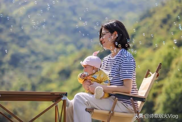 看看吧!這就是我投奔女兒的下場,家有小棉襖的都醒醒吧