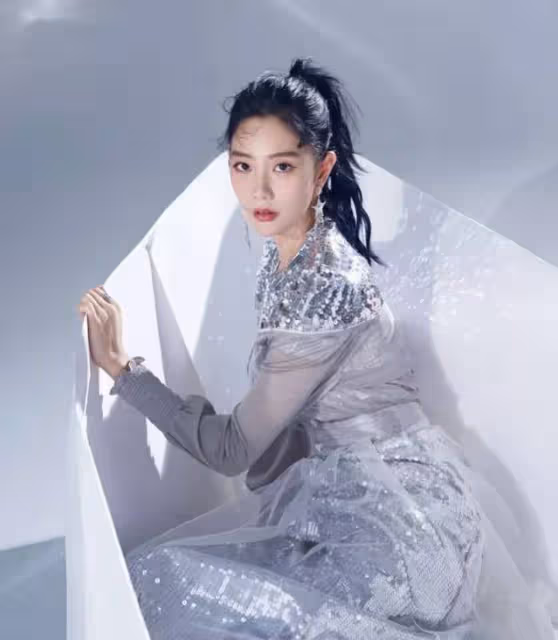 克拉拉李成敏高清寫真,造型百變,網友:不愧是「亞洲最美女人」