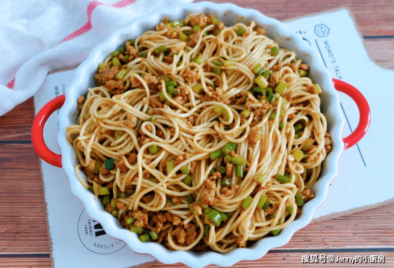 天熱不想做飯,試試這4款簡單的麵食,省時省力又好吃,老少皆宜