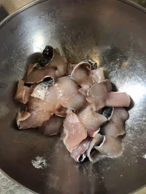 深得老媽真傳的                   爆炒黑魚片