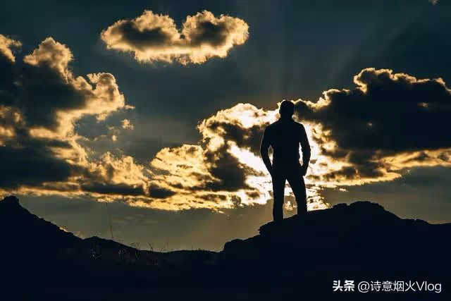 67歲阿姨自述:老伴走了才明白,餘生,錢才是我唯一的靠山