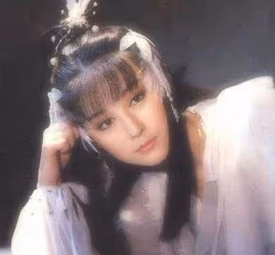 幫劉德華還4千萬債務,晚年被子女啃老破產,如今被華仔寵上天:我養她一輩子