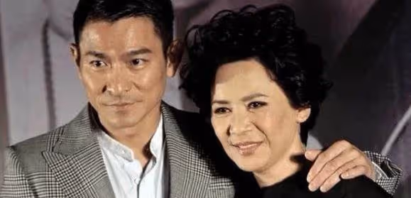 幫劉德華還4千萬債務,晚年被子女啃老破產,如今被華仔寵上天:我養她一輩子
