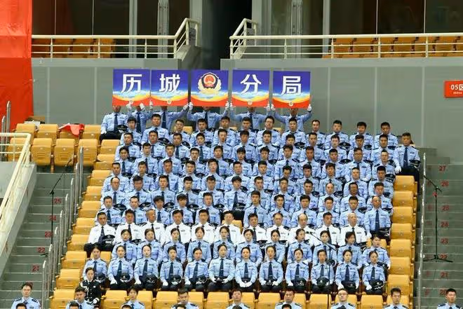 歷城分局參加市局舉辦的「公安心向黨·放歌新時代」慶「七一」合唱比賽
