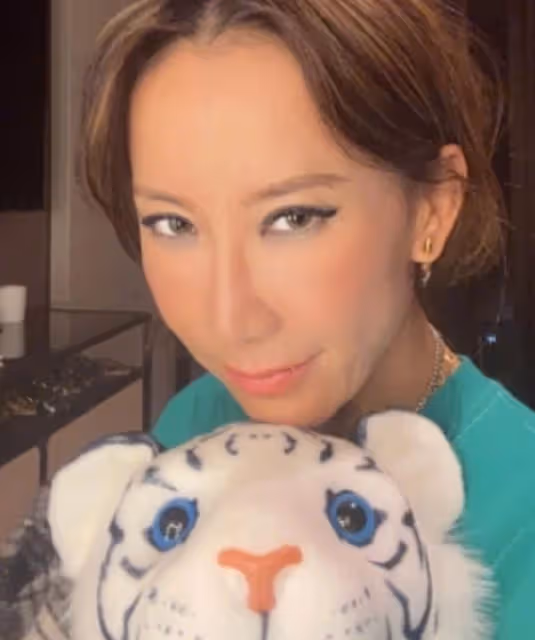 李玟去世疑點多,自殺後曾後悔,警方表示有人用利器將其割腕