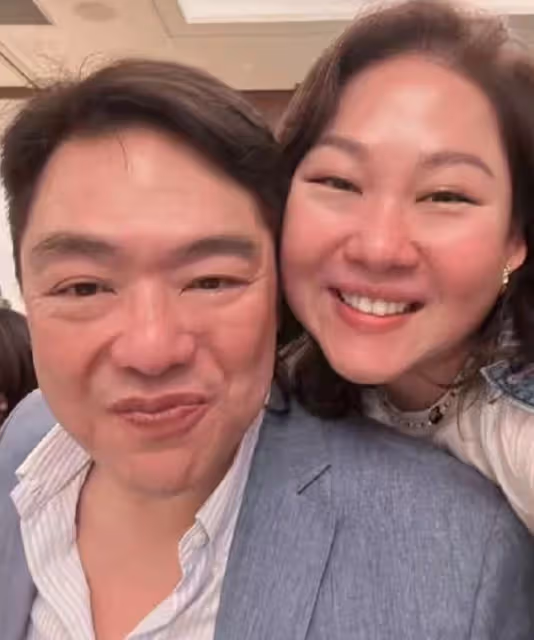 62歲富豪為兒子豪辦滿月宴!寶寶長得像36歲姐姐,乾媽何超瓊到賀
