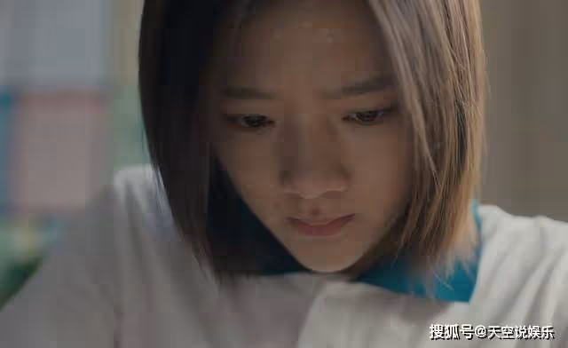 《追光的日子》高考無望?371的荒唐分數,詐出了任真的隱晦病情