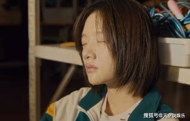 《追光的日子》高考無望?371的荒唐分數,詐出了任真的隱晦病情