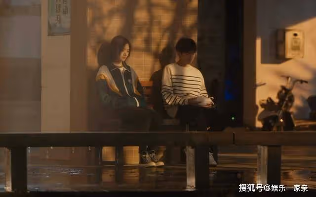 播出5集收視率破1,《追光的日子》憑啥這麼火?劇中藏著3塊金子