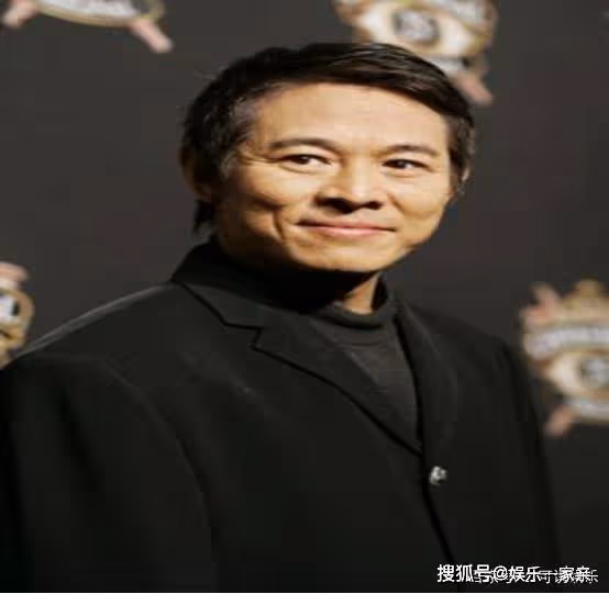 李連杰年輕時買下的3億豪宅，荒廢七年後，清潔阿姨成了人生贏家
