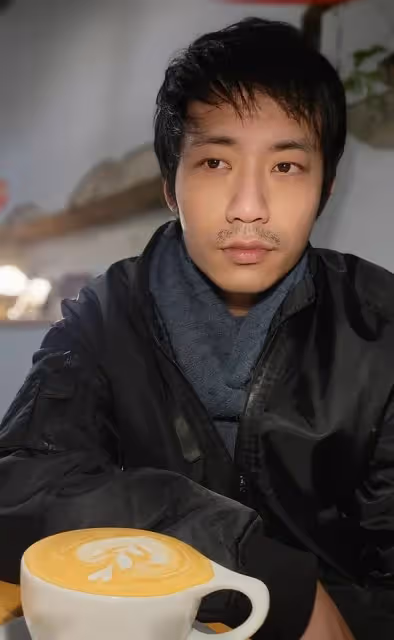 被迫消失幕前!本土劇男星存款歸零「房租都繳不出」陷低潮 轉行當快遞「每日至少送10單」從早拚到晚
