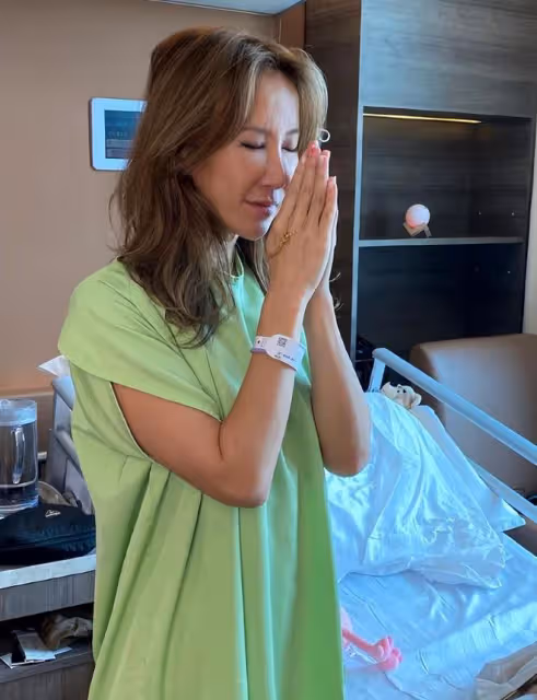 李玟去世令圈內好友惋惜,韓紅不願接受事實,悲痛發文:你沒走