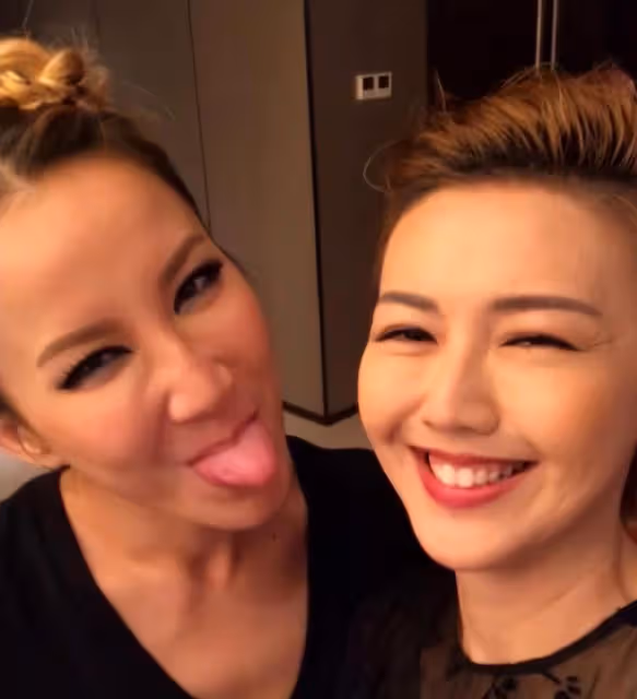李玟去世令圈內好友惋惜,韓紅不願接受事實,悲痛發文:你沒走