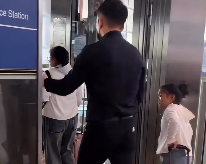 汪小菲獨自回京,小玥兒姐弟哭著與爸分別,大S欲帶娃移居韓國
