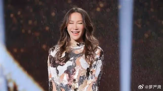 歌手李玟離世,其死亡原因不是割腕,姐姐表示要對屍體進行解剖!