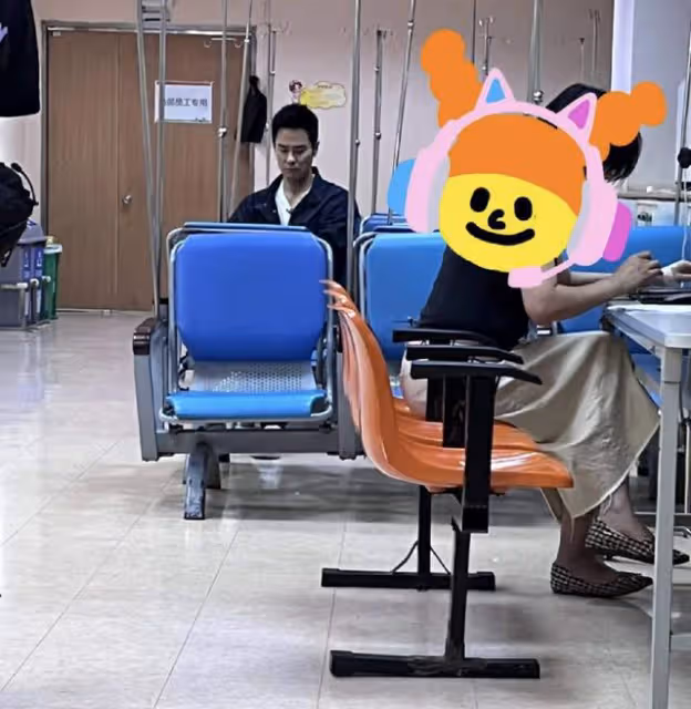 TVB視帝內地錄節目!被網民在醫院偶遇,面容疲憊,健康引擔憂