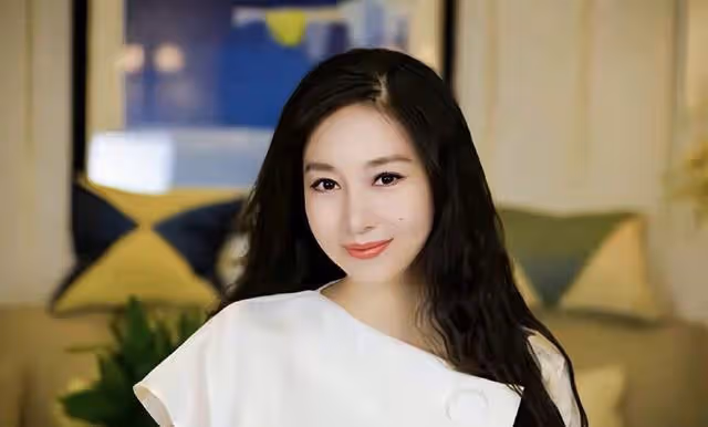 香港知名女星再曝婚變,吐槽丈夫直男思維情商低,七年婚姻亮紅燈