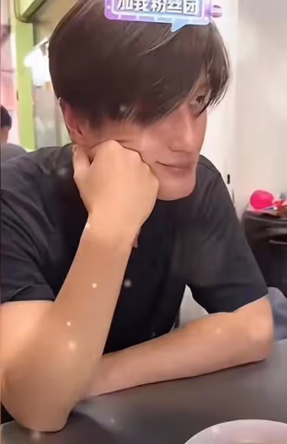 徐冬冬出道12年仍租房住!素顏在家接地氣,與尹子維疑復合同居