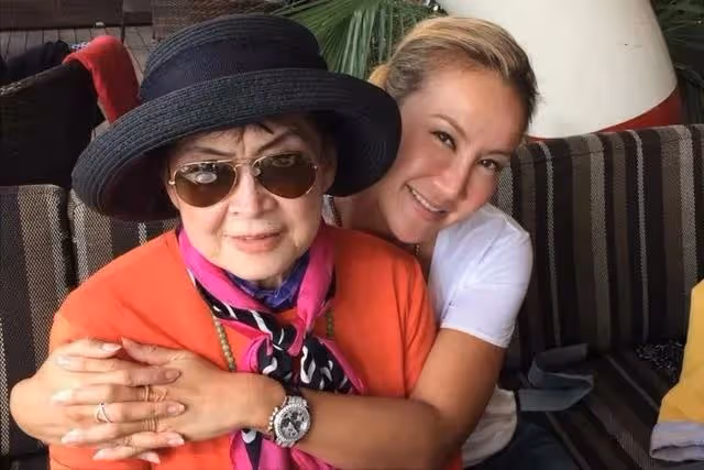 姐姐指李玟的死穴是將丈夫當成爸爸,曝八旬母親不吃不睡情況很差