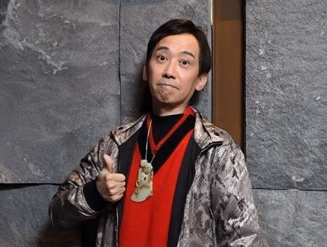 香港知名男星瘦到脫相,患鼻咽癌花光積蓄,說話變大舌頭被勸退休