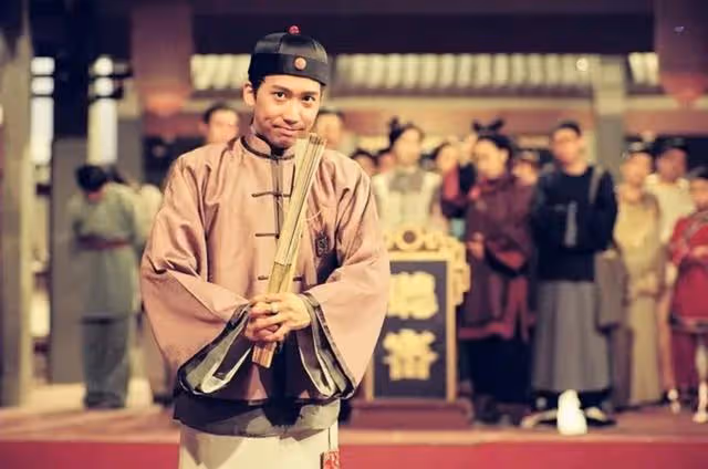 香港知名男星瘦到脫相,患鼻咽癌花光積蓄,說話變大舌頭被勸退休