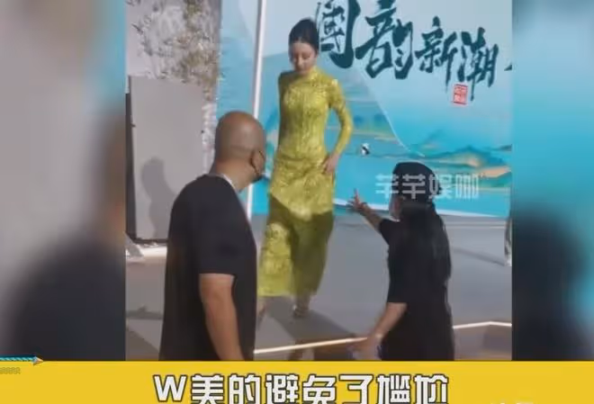 女星盧靜山的透視裝,大秀身材驚艷全場,卻因暴露T區險遭尬笑!