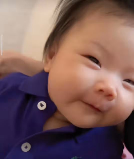 程曉玥曬帶娃日常,與老公雙語教育女兒,3個月胖豆又白又胖萌翻
