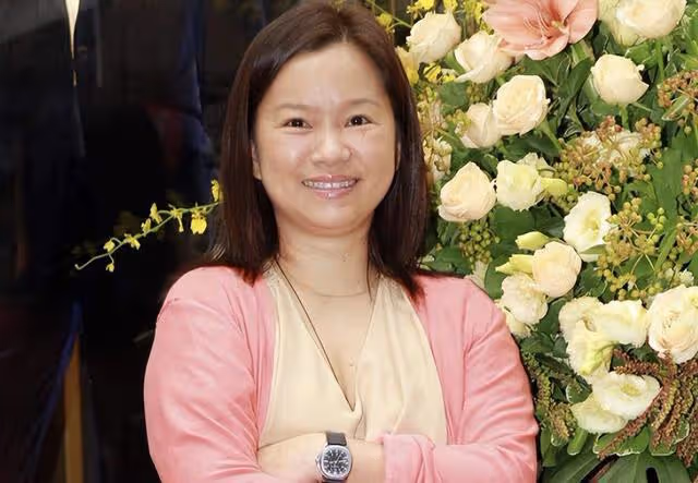 知名港星母親與家人慶生!被指長相與狄龍太相似,家族出多位明星