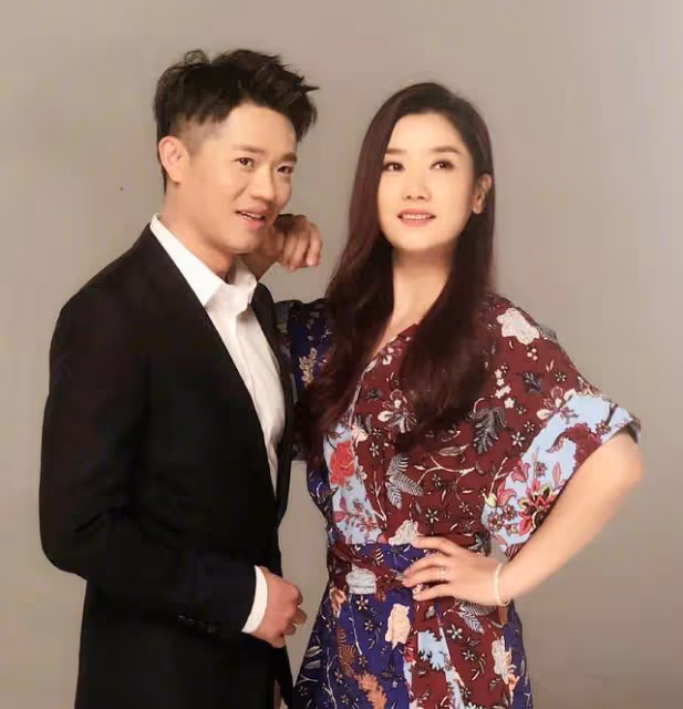 曾毅離開玲花換新搭檔唱歌,詞是多了,聲音卻沒了,粉絲炸鍋了