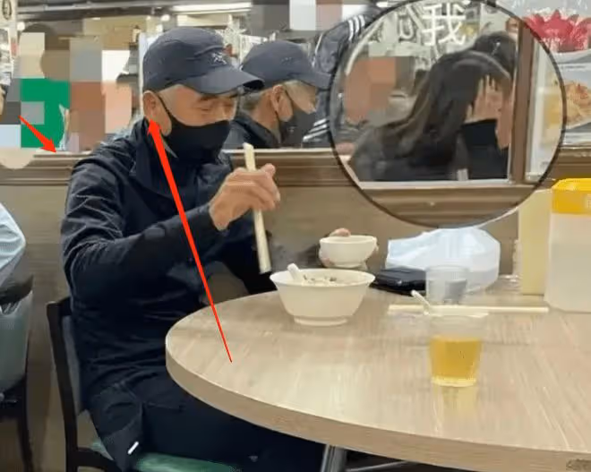 港媒曝周潤發病情加重!中風昏迷身形佝僂狀態差,發嫂至今缺席?