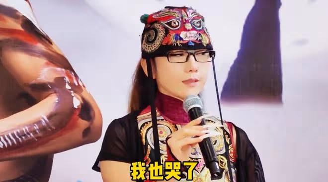 楊麗萍解散舞團後再次重組,向社會募集資金,網友吐槽她身價過億