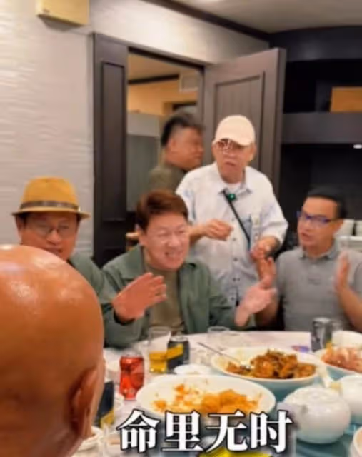 超精神!港知名老戲骨與搭檔合體拍片,沒因工作被對方取代而反目