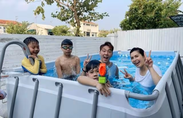 恭喜！港歌手秘密誕子後再度宣布有喜，曾經歷家暴至今仍未敢結婚