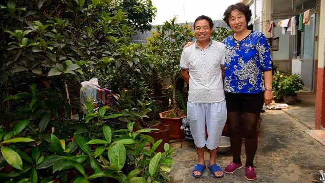 二婚女帶孩子嫁人，要求男方撫養兒子，二婚女：我會給你生孩子的