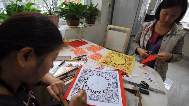 出嫁女兒離婚後住娘家5年，前夫多次上門求復合，兒媳婦：讓她滾