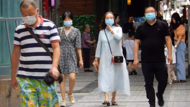 小伙花12萬彩禮娶二婚女，孩子剛出生就想離婚，男子：她太無情了