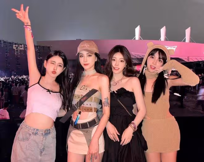 王思聰帶三美女吃日料,女方身材纖細顏值高,疑似又換了新女友