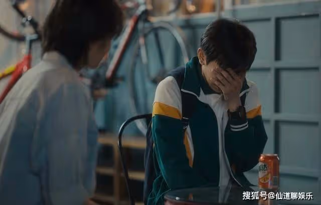 《追光的日子》強忍的一滴淚,滿屏的破碎感,被王源哭戲驚艷到了