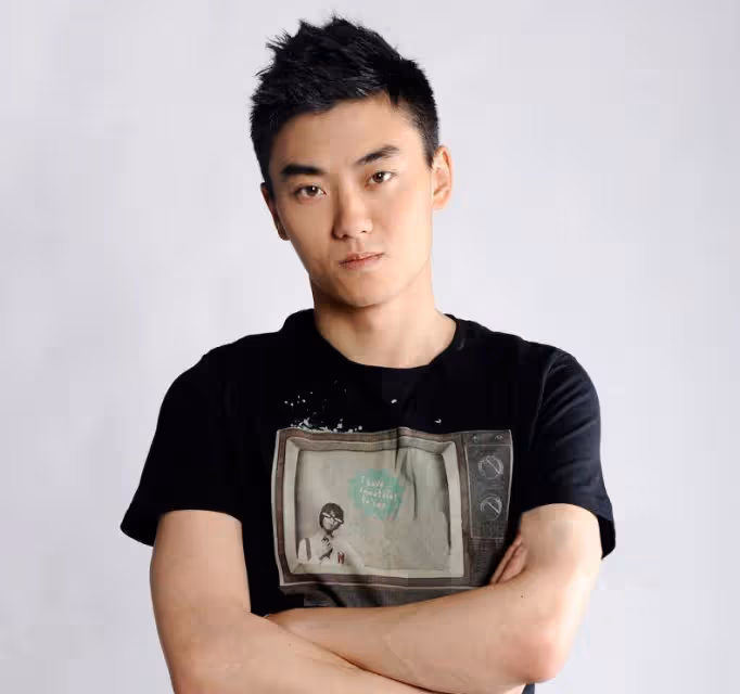 原來「關係戶」也能有演技，陳寶國兒子改名後，變得不一樣了。