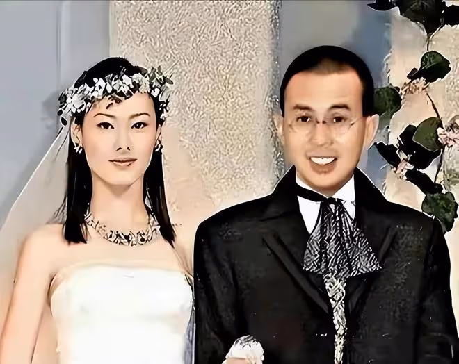 57歲李澤楷:終究還是把梁洛施推上了「女主人」的位置!