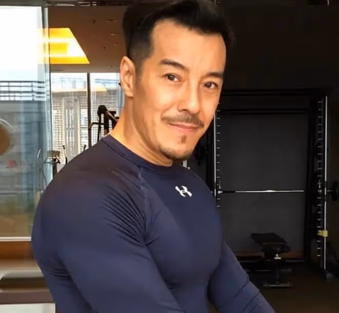 52歲男星被曝不滿老演員稱呼,向記者吐口水!本人急發視頻澄清