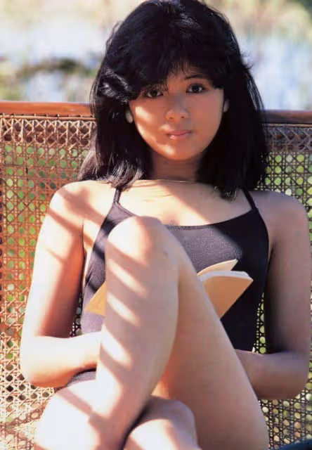 藥師丸博子:山口百惠第二,玉置浩二前妻,從國民女神到國民媽媽