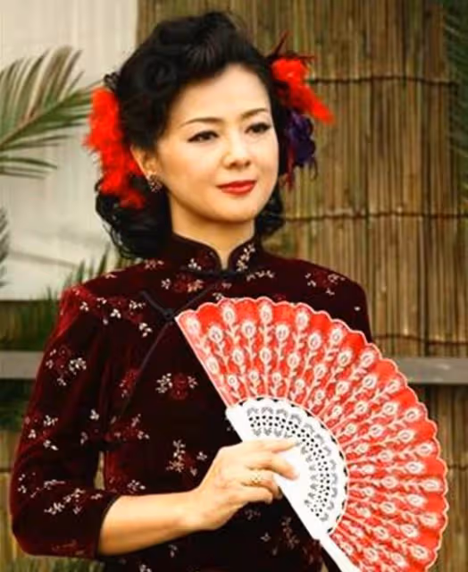 藥師丸博子:山口百惠第二,玉置浩二前妻,從國民女神到國民媽媽