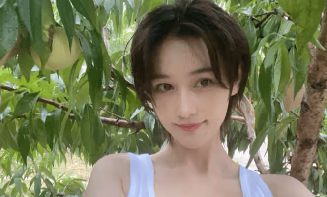 張馨予嫁人後點亮新技能，化身種菜小能手，豪宅花園變菜園