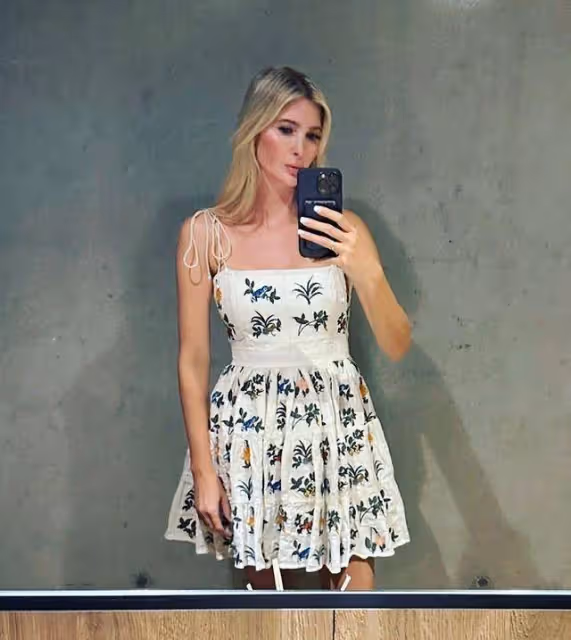 伊萬卡真乃人間寵兒：42歲生3娃仍有少女感，和男子獨享二人世界
