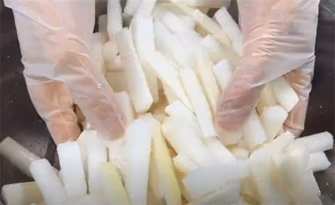 農村80歲老奶奶用了30年腌蘿蔔配方,清脆爽口,好吃又下飯